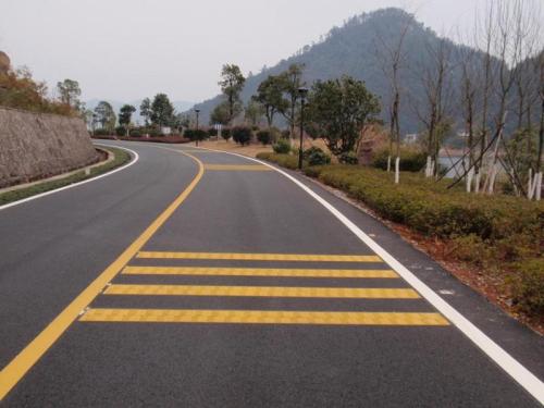 道路標(biāo)線漆的應(yīng)用